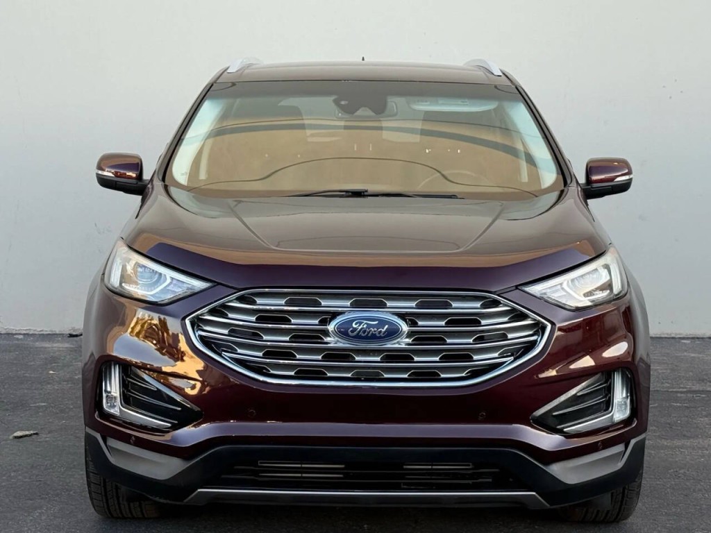 2020 Ford Edge Image 2