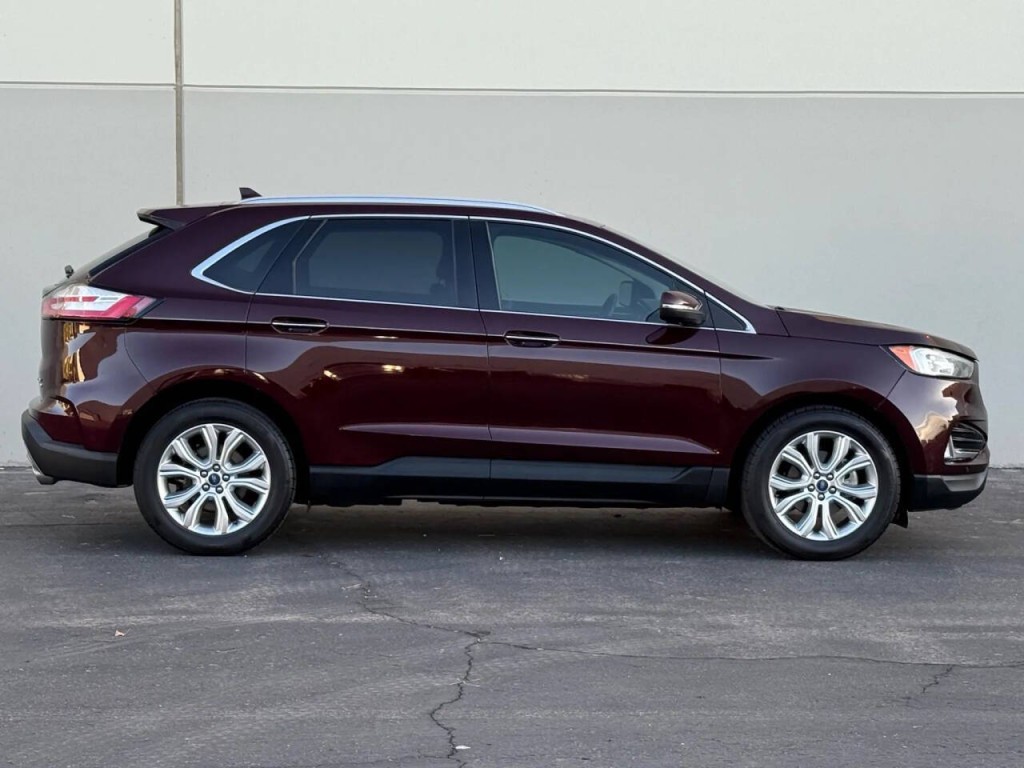2020 Ford Edge Image 4