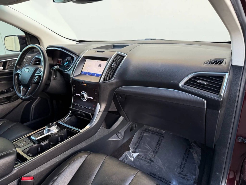 2020 Ford Edge Image 21