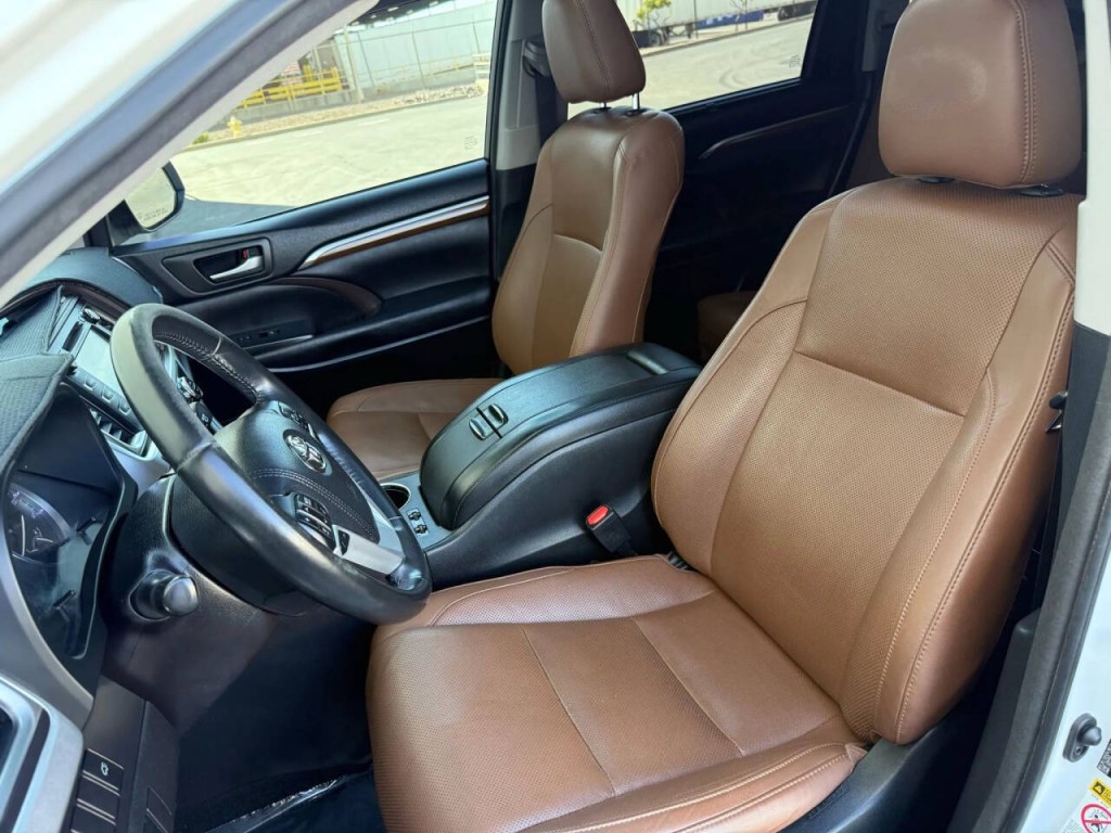 2018 Toyota Highlander Image 11
