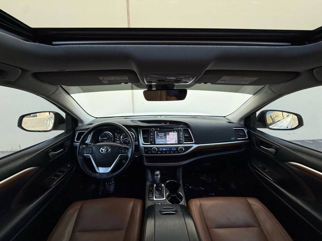 2018 Toyota Highlander Image 13