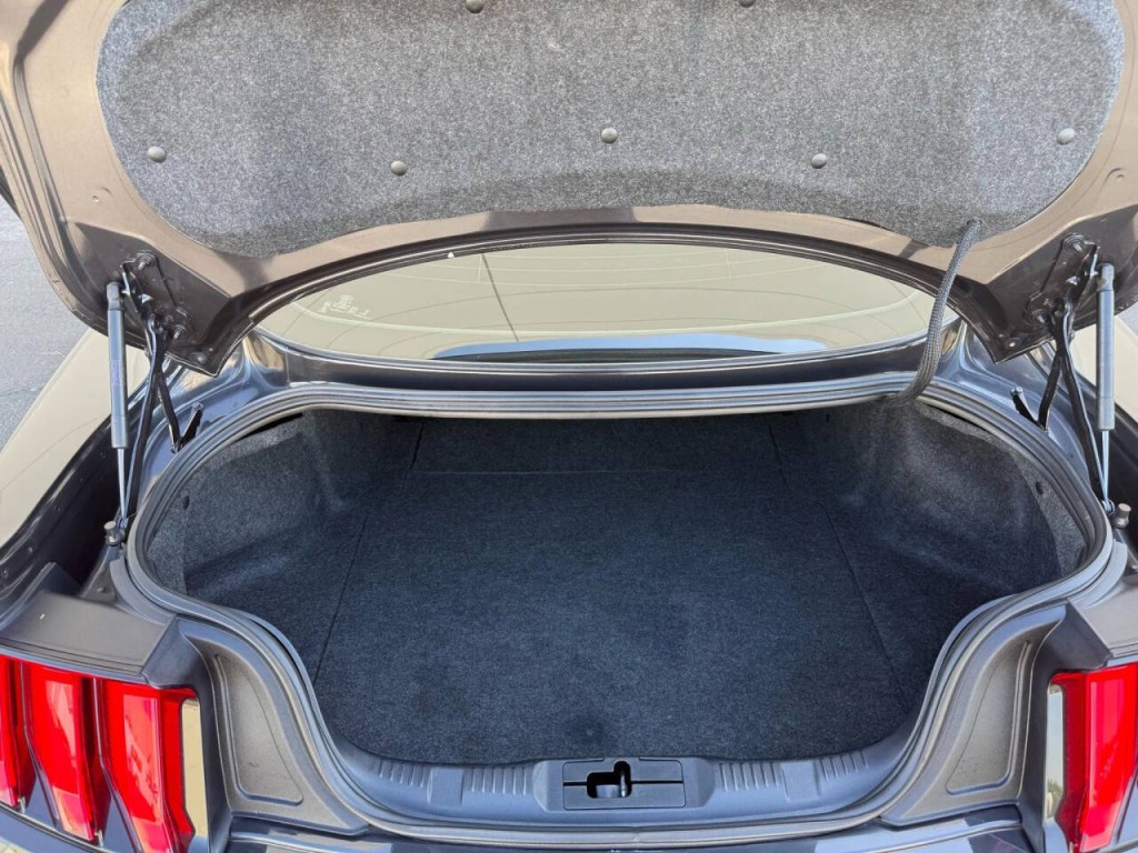 2023 Ford Mustang Image 17