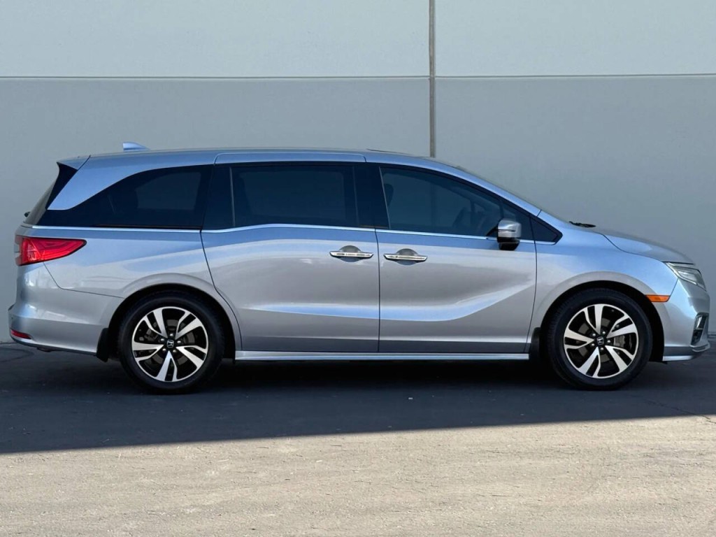 2018 Honda Odyssey Image 4
