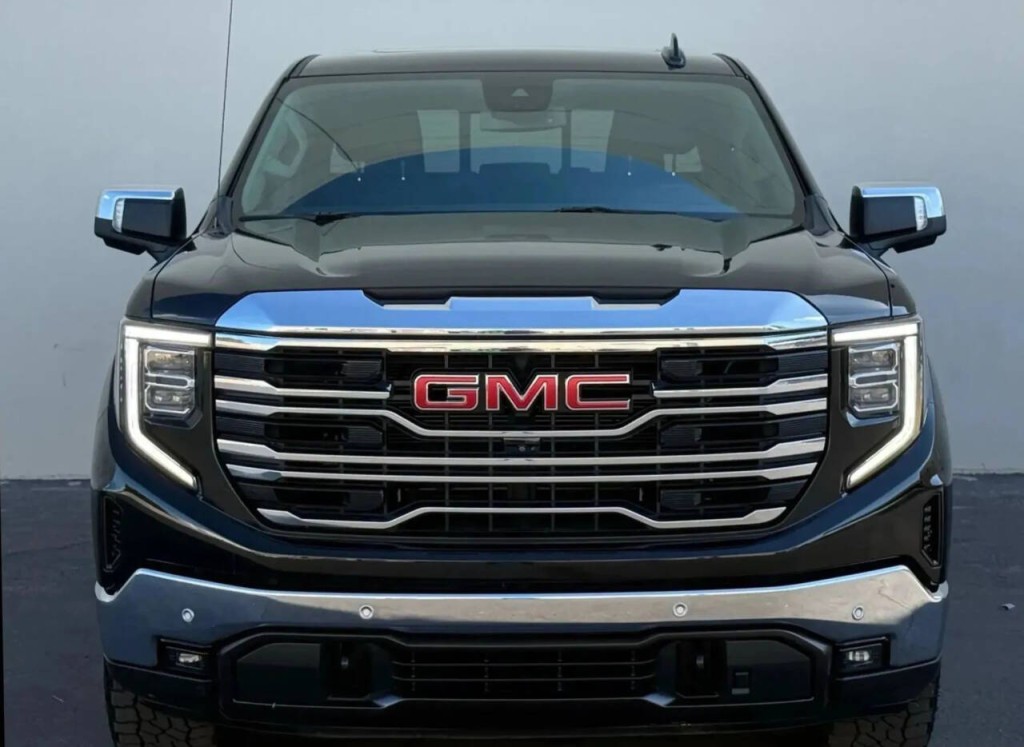2022 GMC Sierra 1500 Image 2