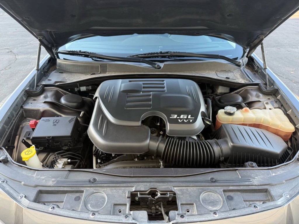 2021 Chrysler 300 Image 23