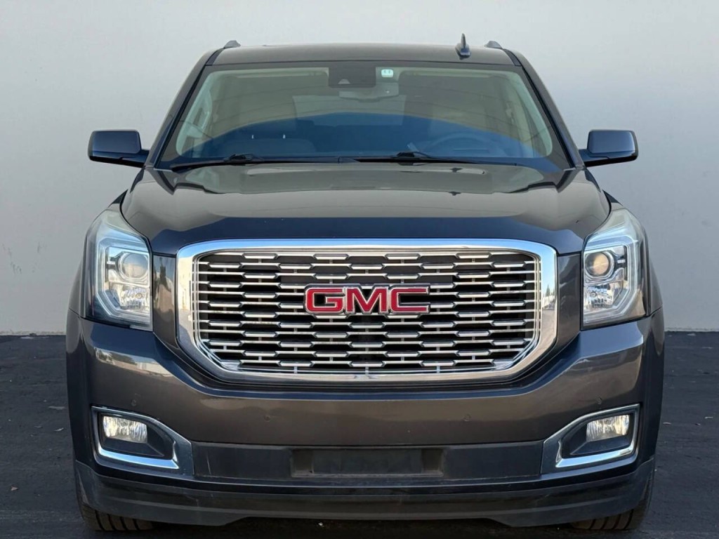 2019 GMC Yukon Image 2