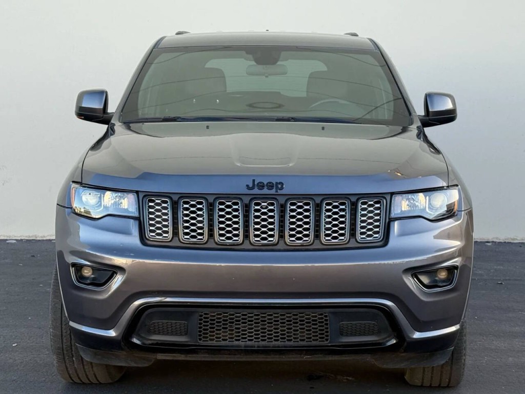 2021 Jeep Grand Cherokee Image 2
