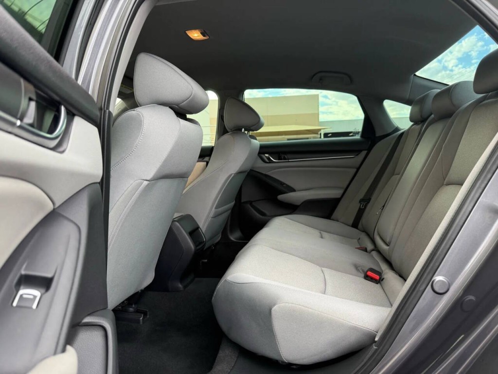 2020 Honda Accord Image 13