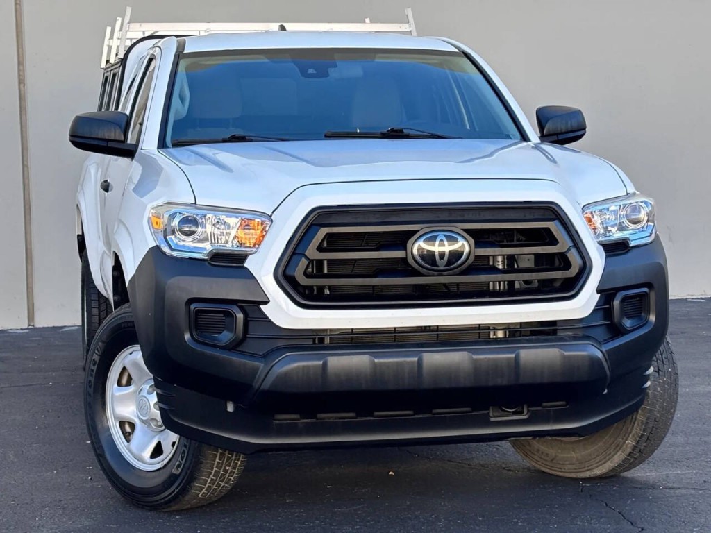 2022 Toyota Tacoma Image 1