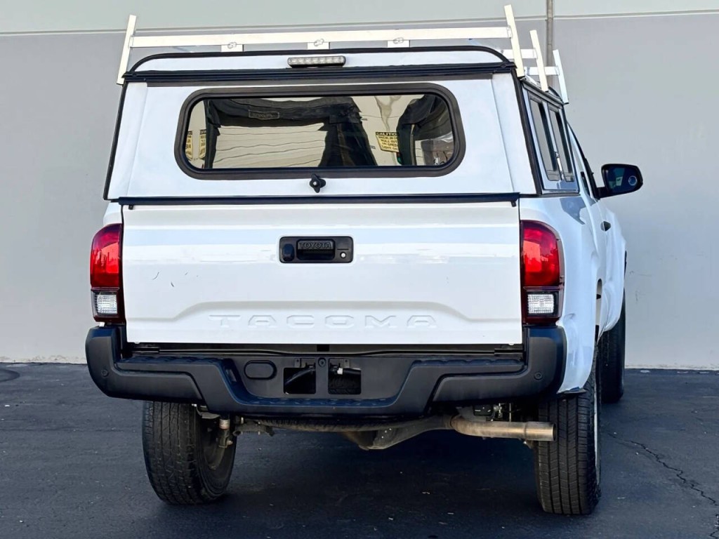 2022 Toyota Tacoma Image 8