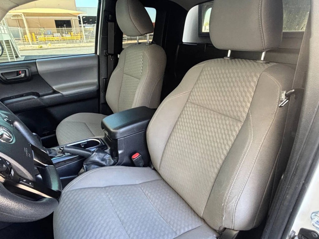 2022 Toyota Tacoma Image 10