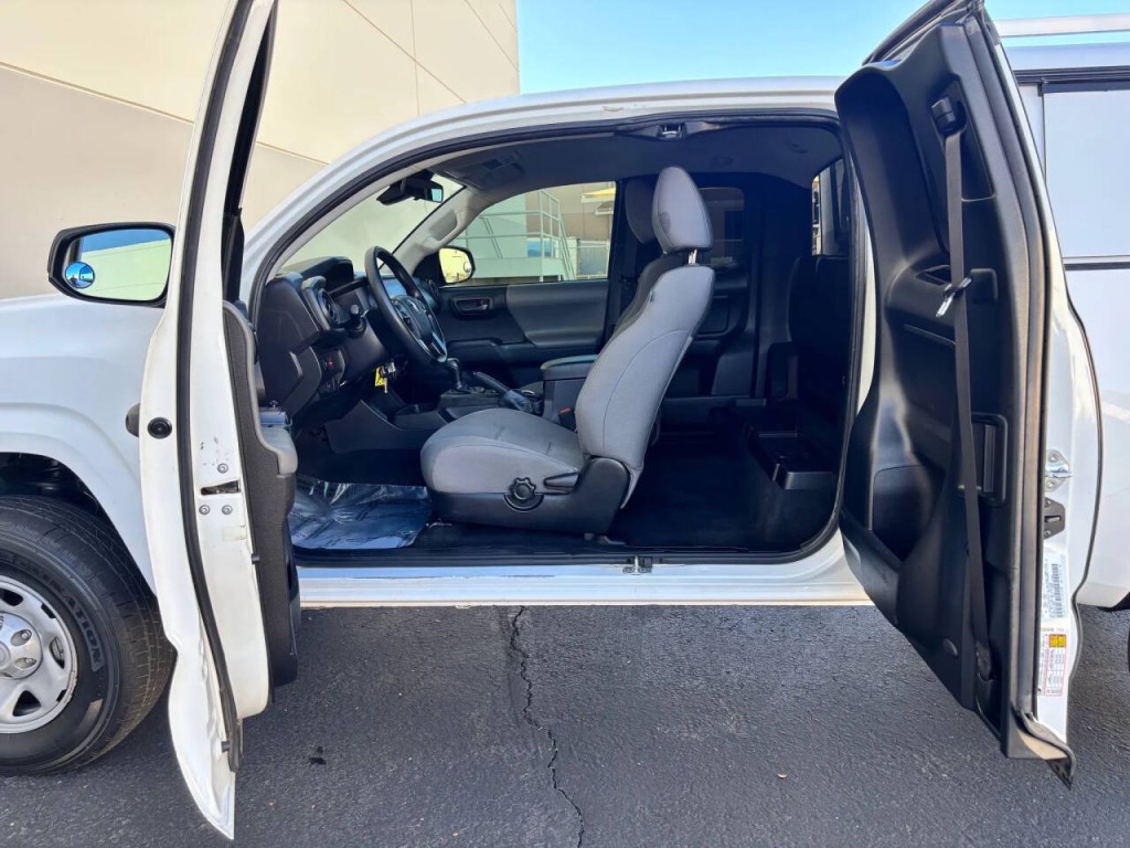 2022 Toyota Tacoma Image 14