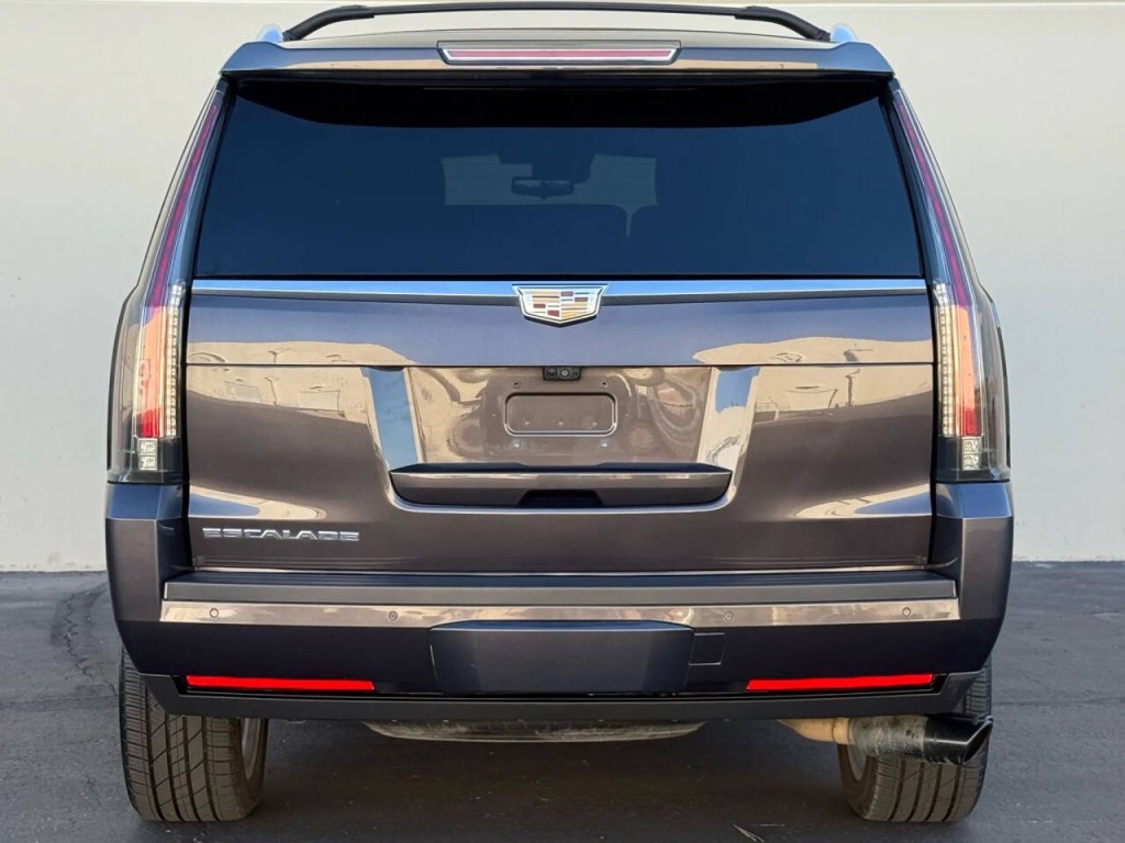 2017 Cadillac Escalade Image 7