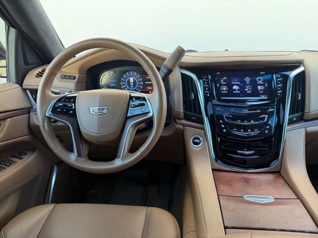 2017 Cadillac Escalade Image 12