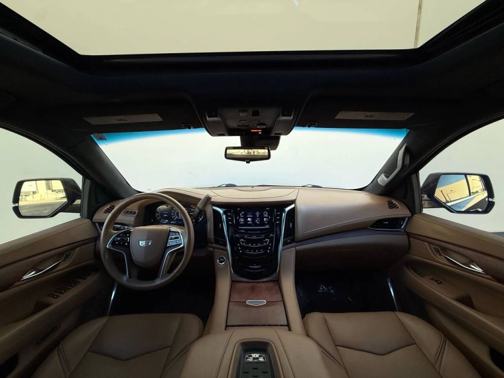 2017 Cadillac Escalade Image 13