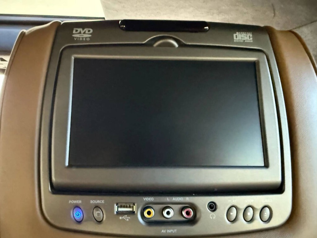 2017 Cadillac Escalade Image 17