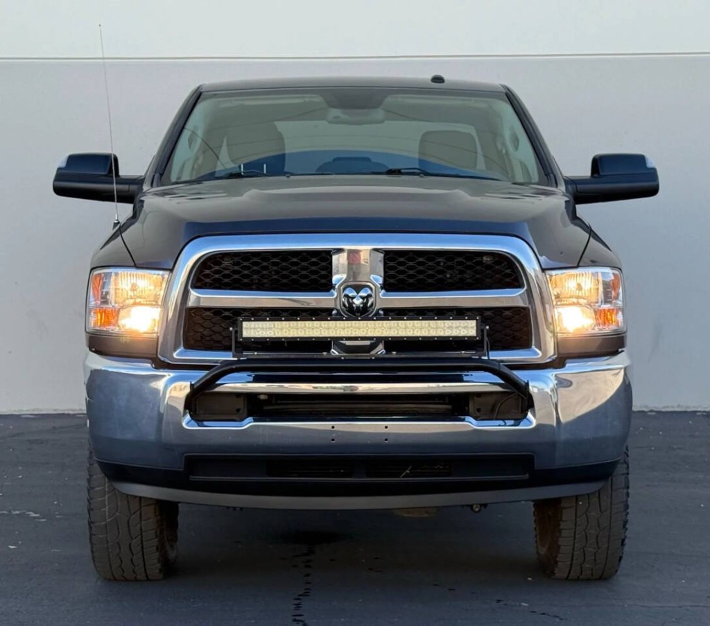 2018 RAM 2500 Image 2