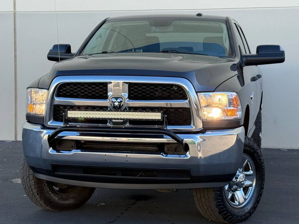 2018 RAM 2500 Image 3