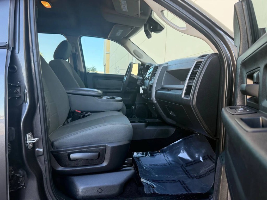 2018 RAM 2500 Image 18