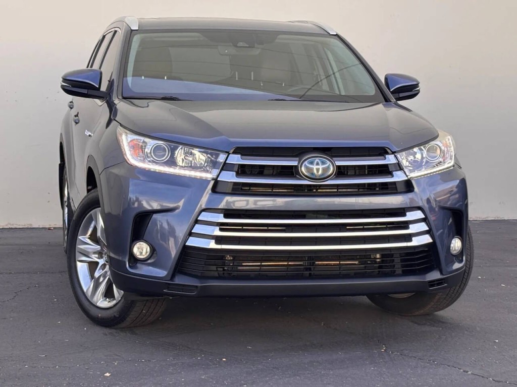 2018 Toyota Highlander Image 1