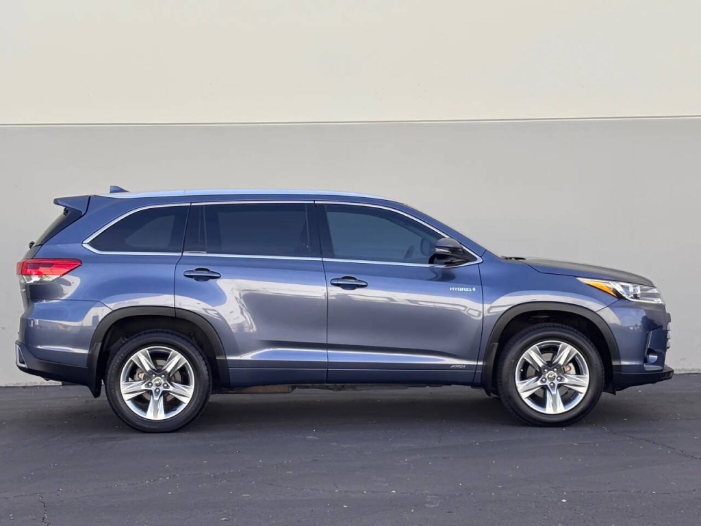 2018 Toyota Highlander Image 4