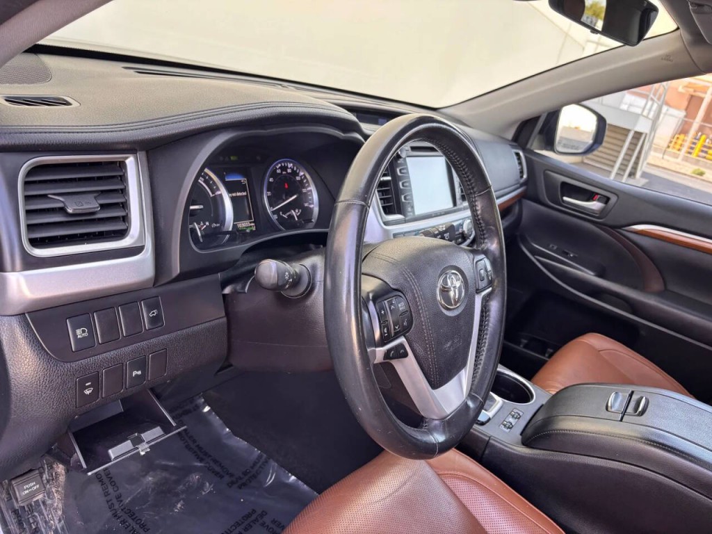 2018 Toyota Highlander Image 11