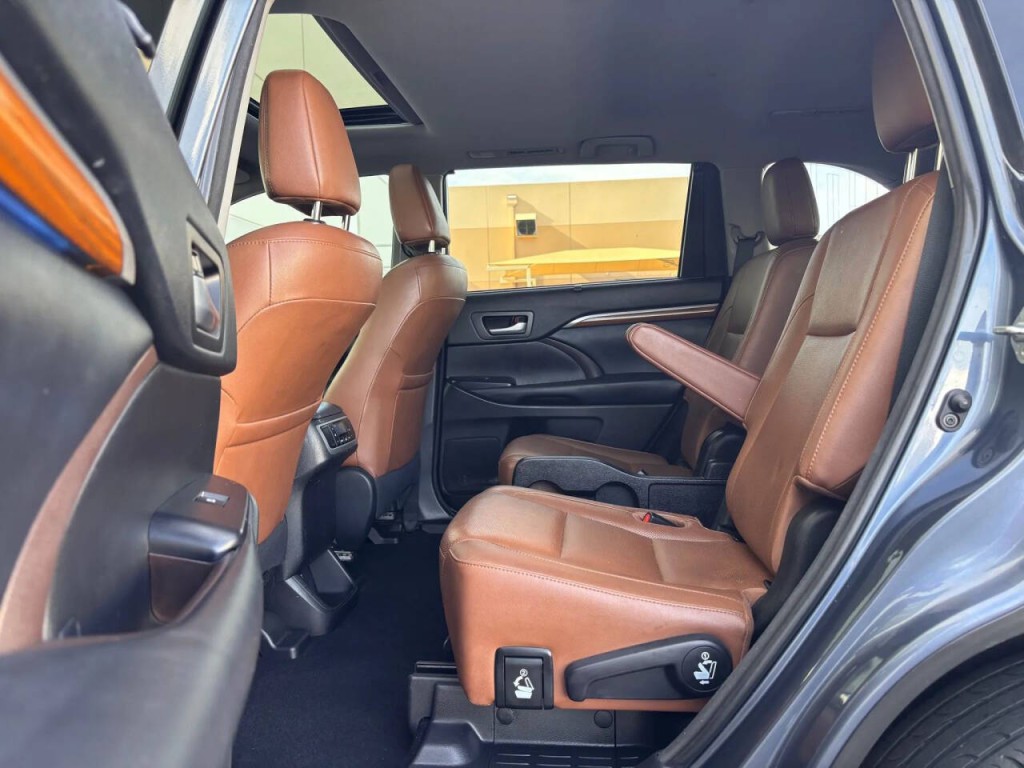 2018 Toyota Highlander Image 14