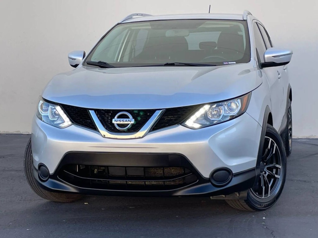 2017 Nissan Rogue Image 3