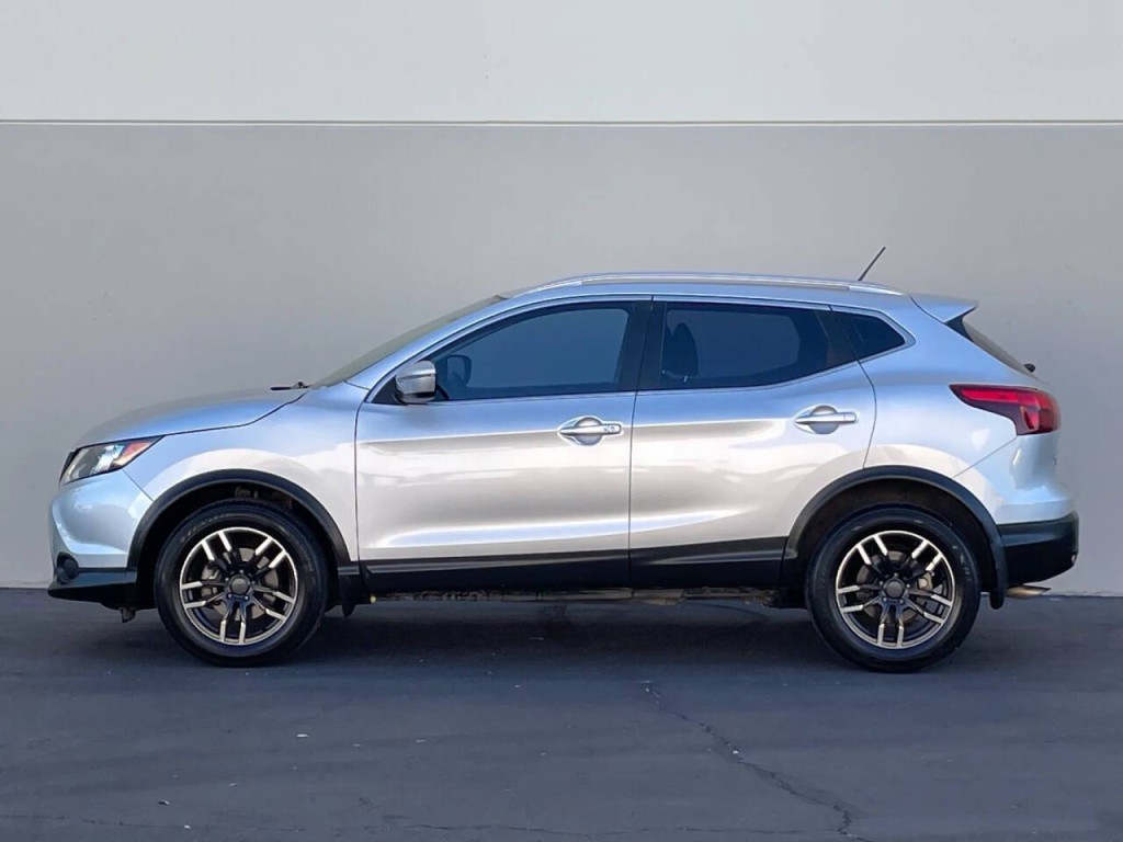 2017 Nissan Rogue Image 5