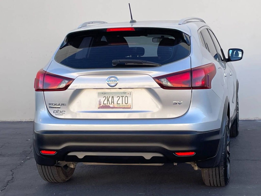 2017 Nissan Rogue Image 6