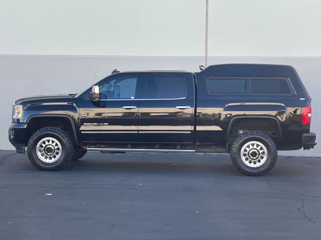 2016 GMC Sierra 2500 Image 5