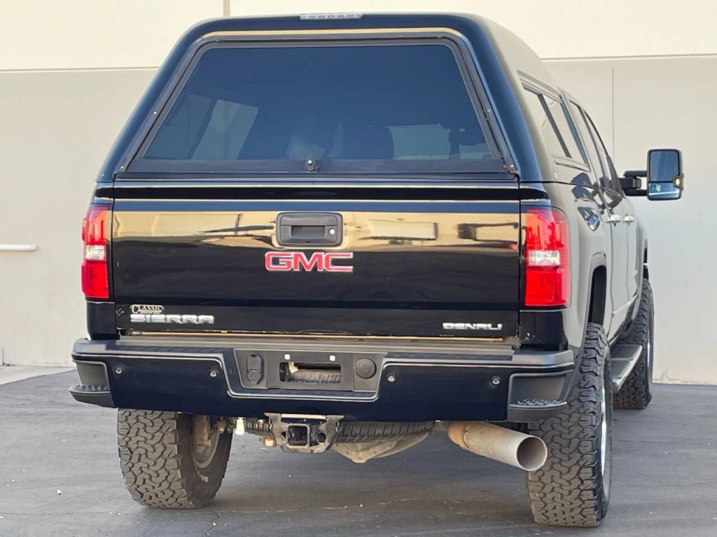 2016 GMC Sierra 2500 Image 8