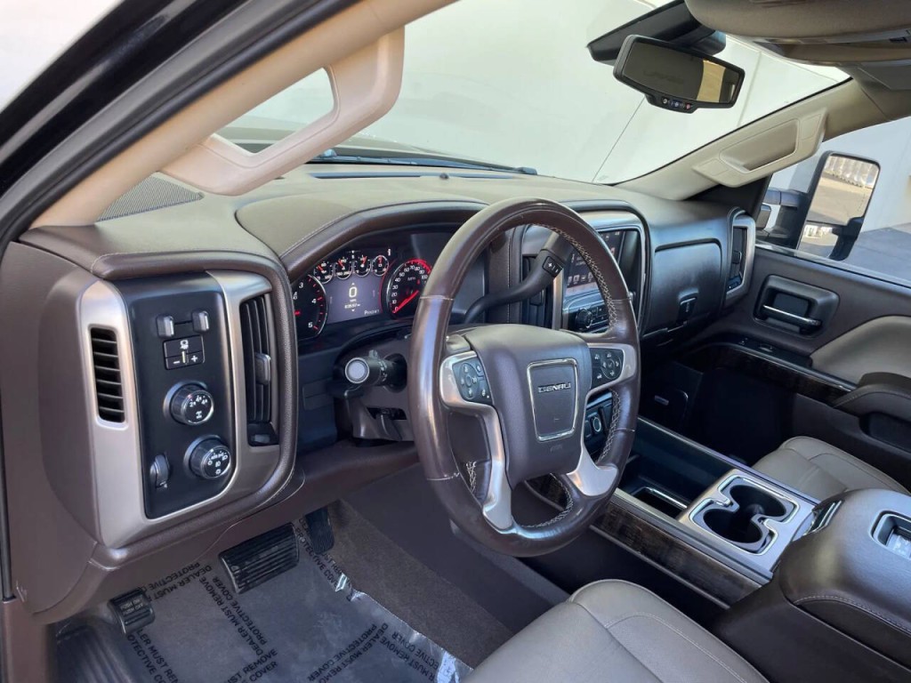 2016 GMC Sierra 2500 Image 9