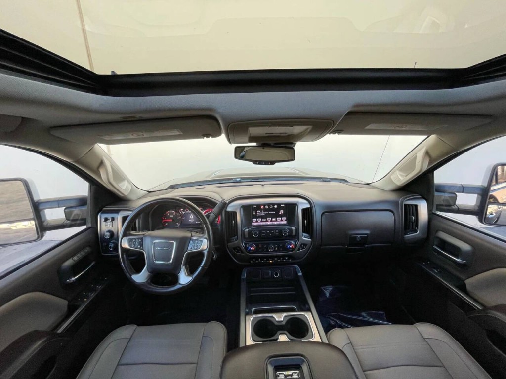 2016 GMC Sierra 2500 Image 11