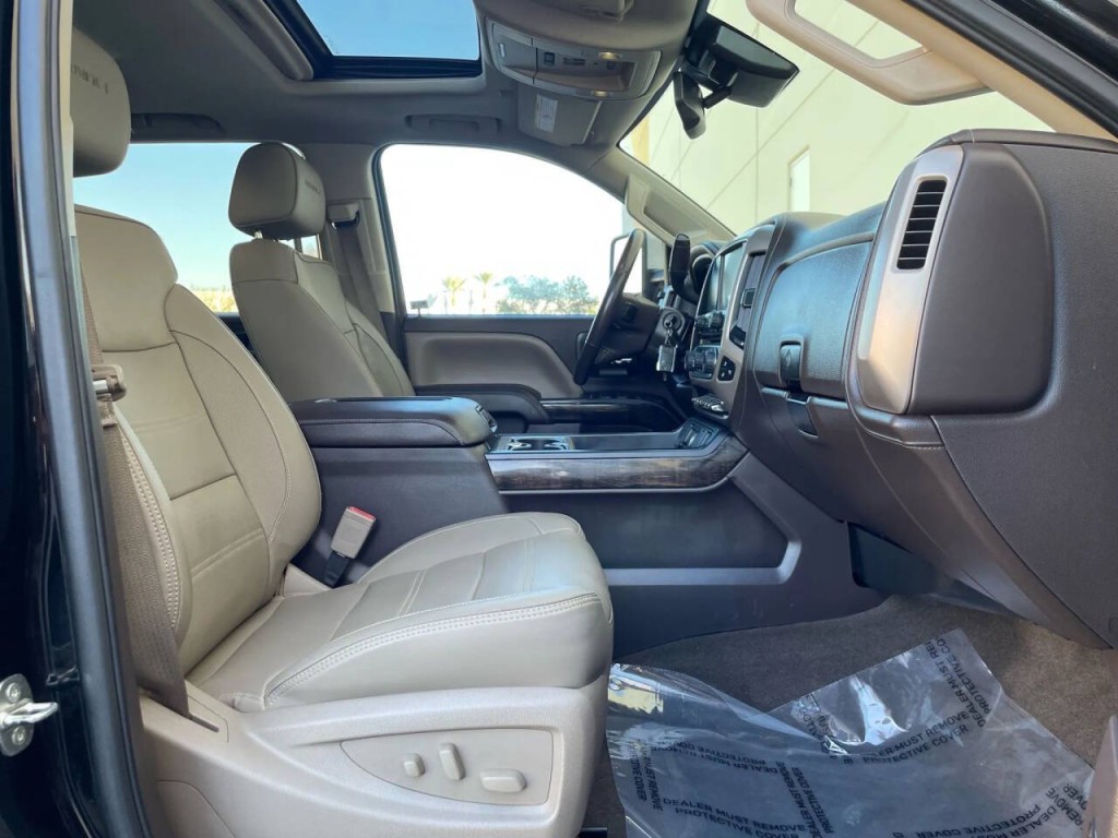 2016 GMC Sierra 2500 Image 18