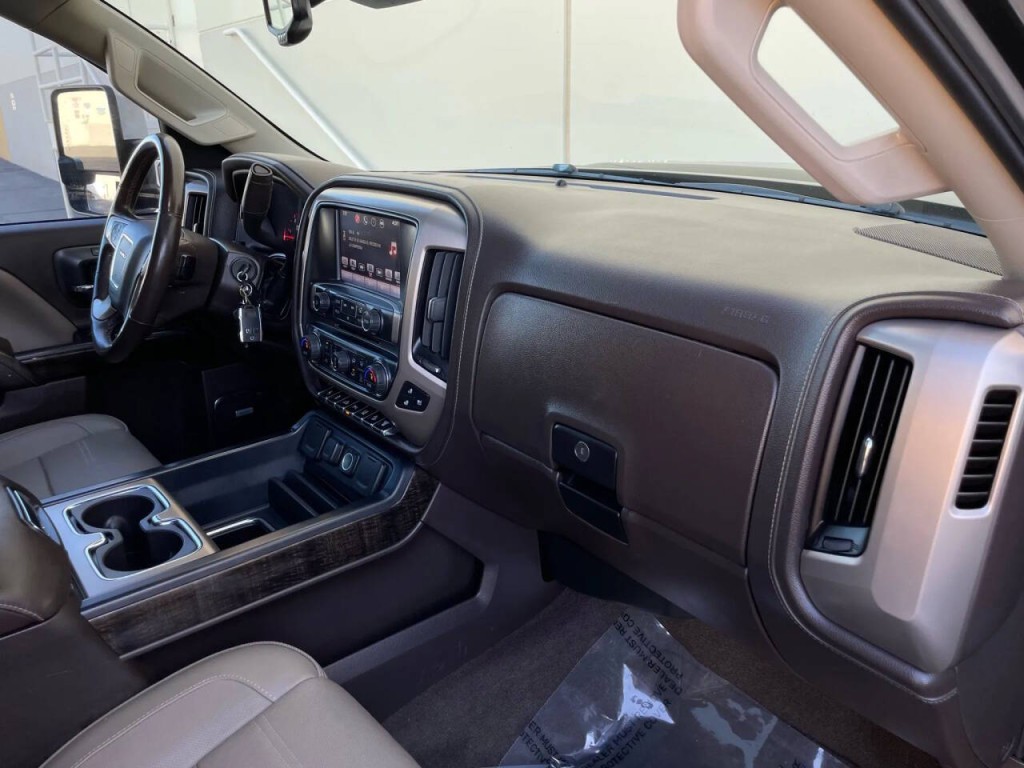 2016 GMC Sierra 2500 Image 20