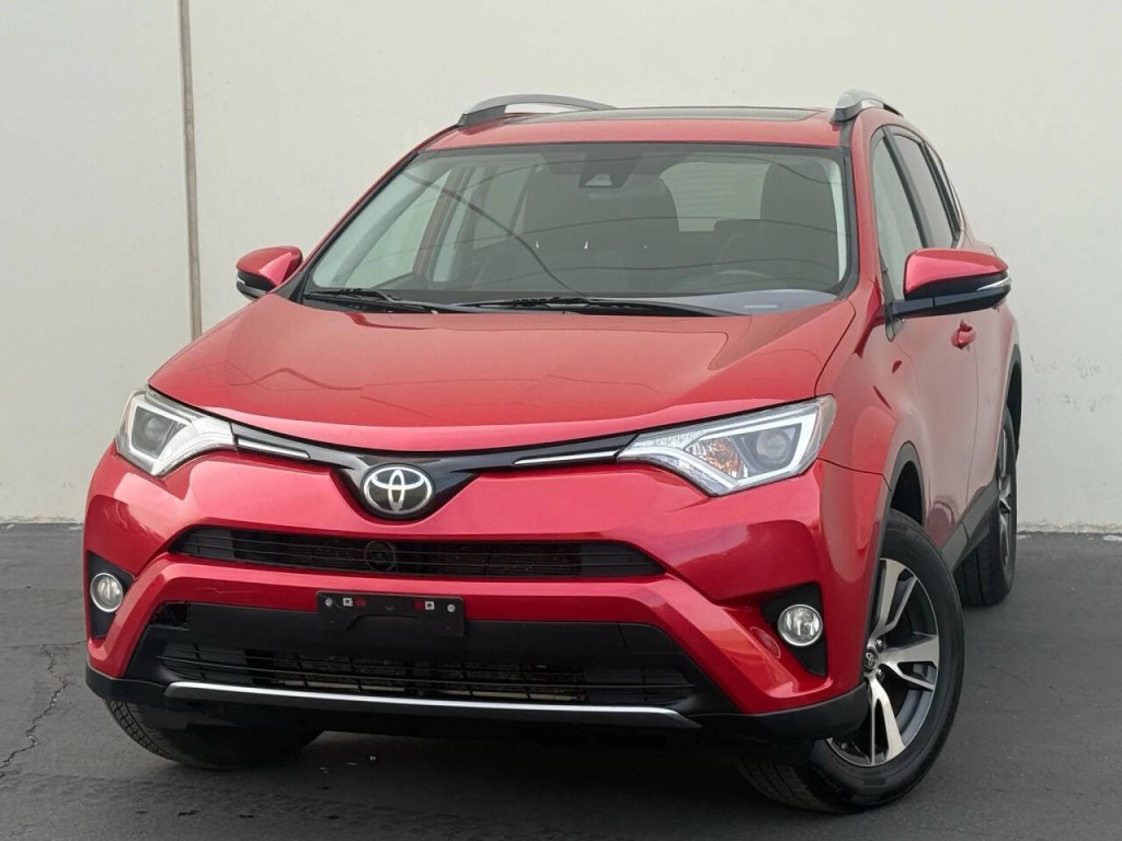 2017 Toyota Rav4 Image 3