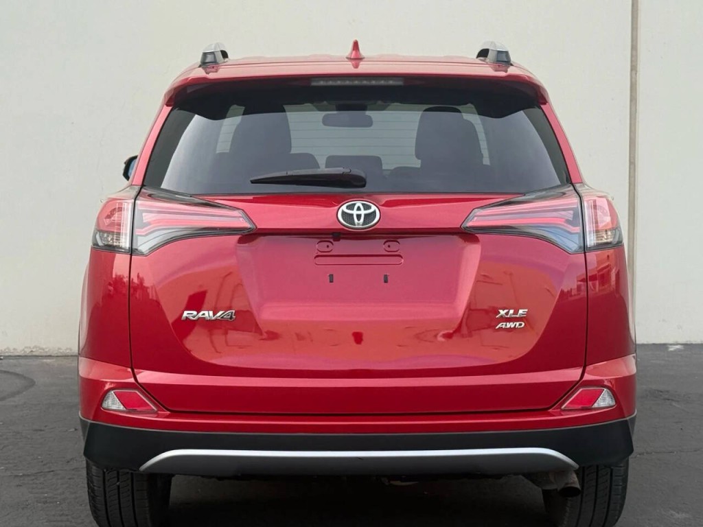 2017 Toyota Rav4 Image 7