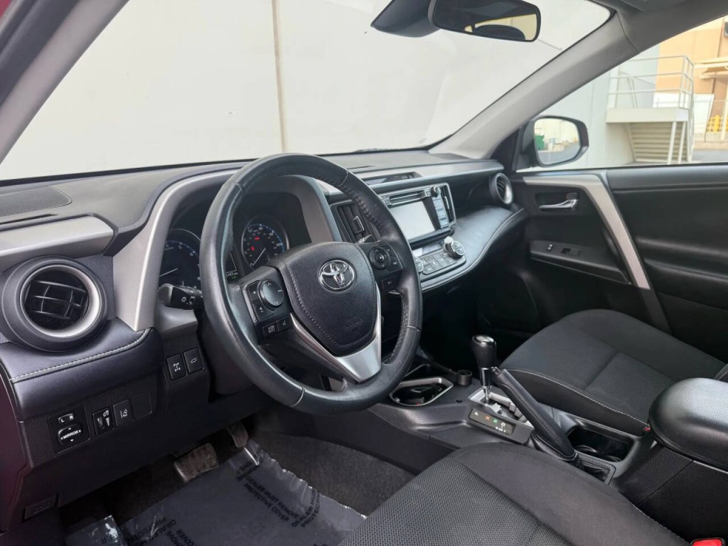 2017 Toyota Rav4 Image 11