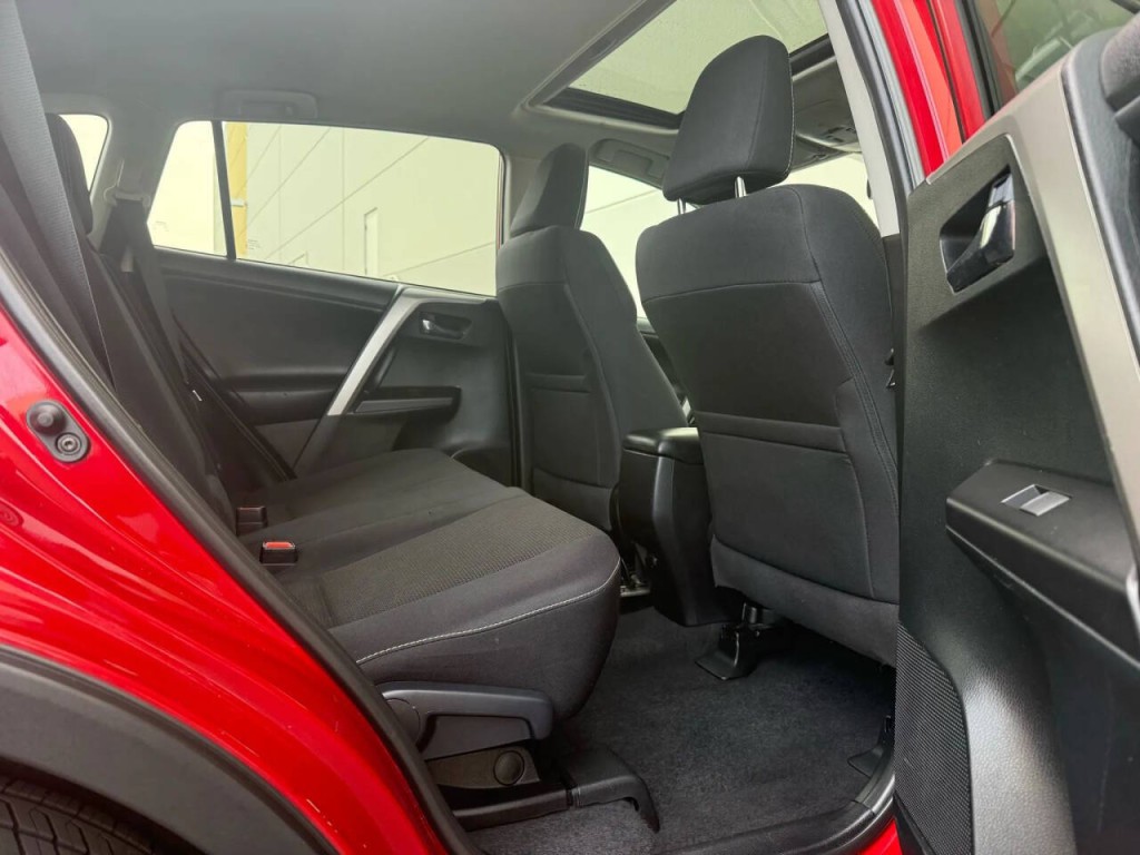 2017 Toyota Rav4 Image 16