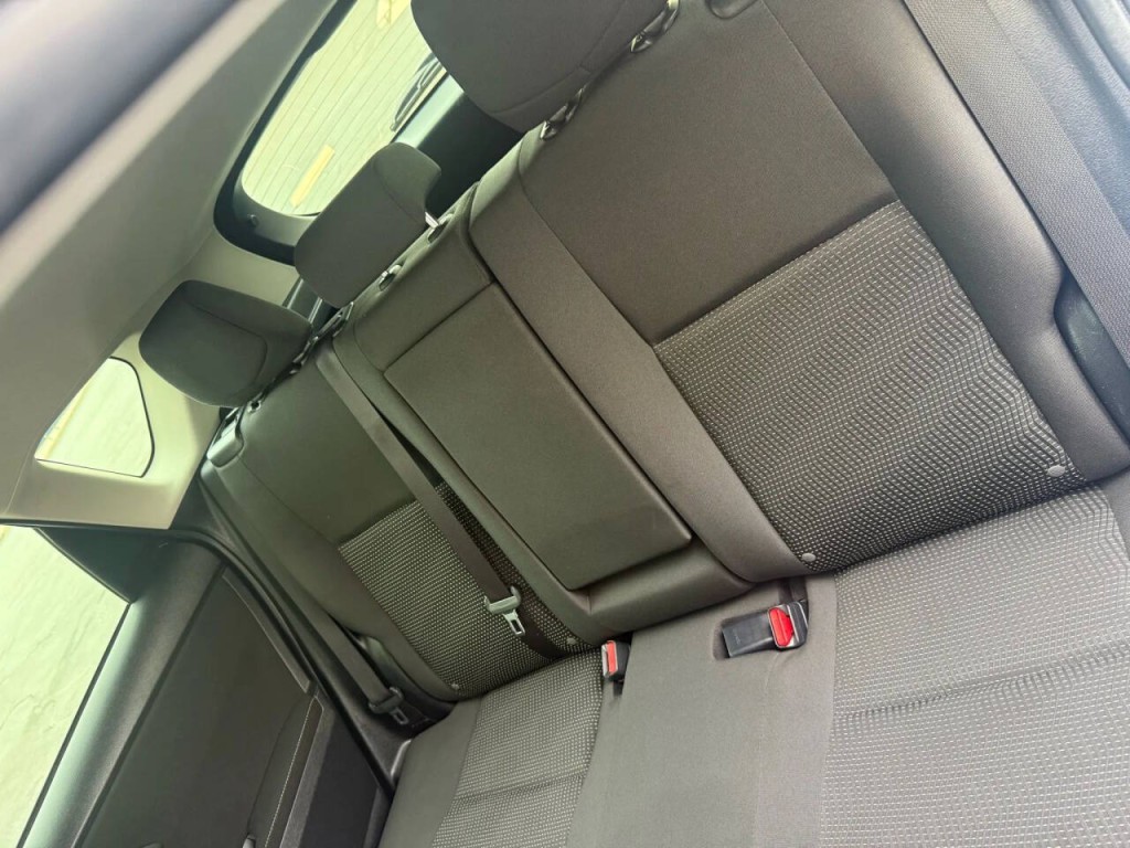 2018 Toyota Corolla Image 15