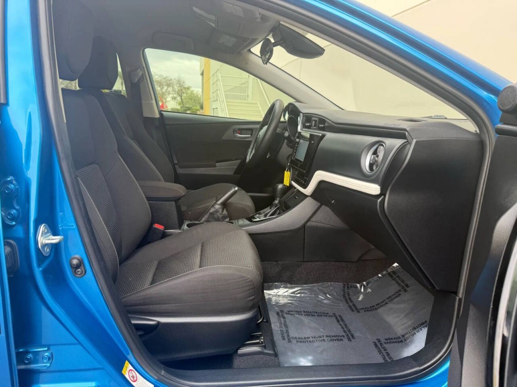 2018 Toyota Corolla Image 18