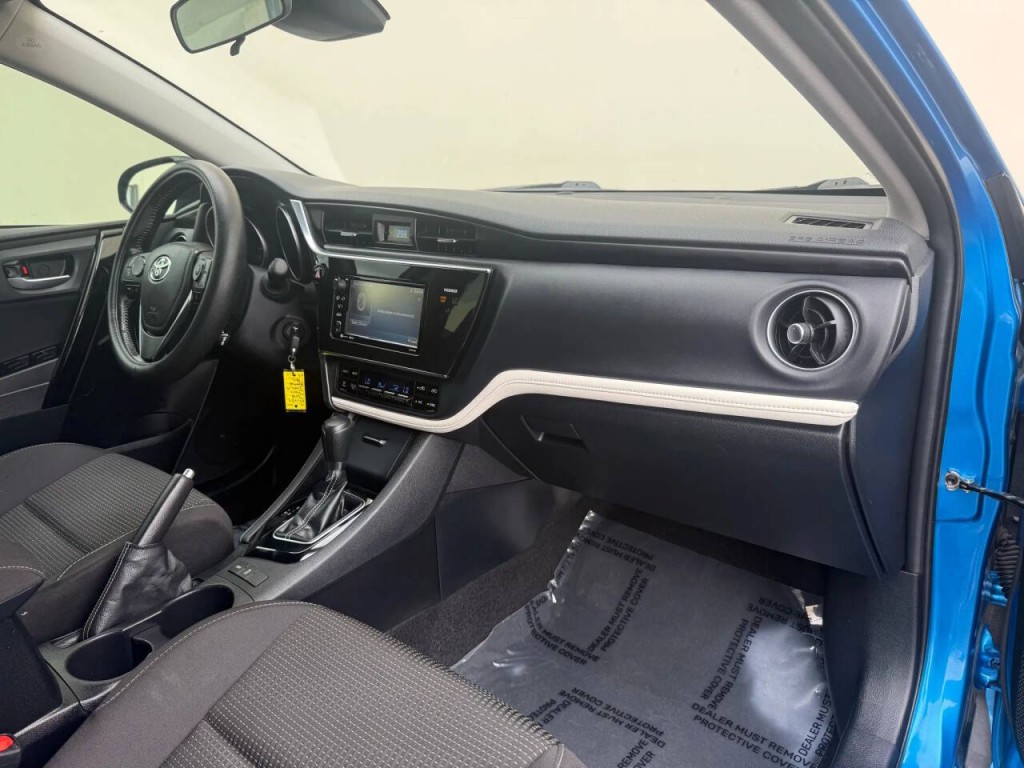 2018 Toyota Corolla Image 19