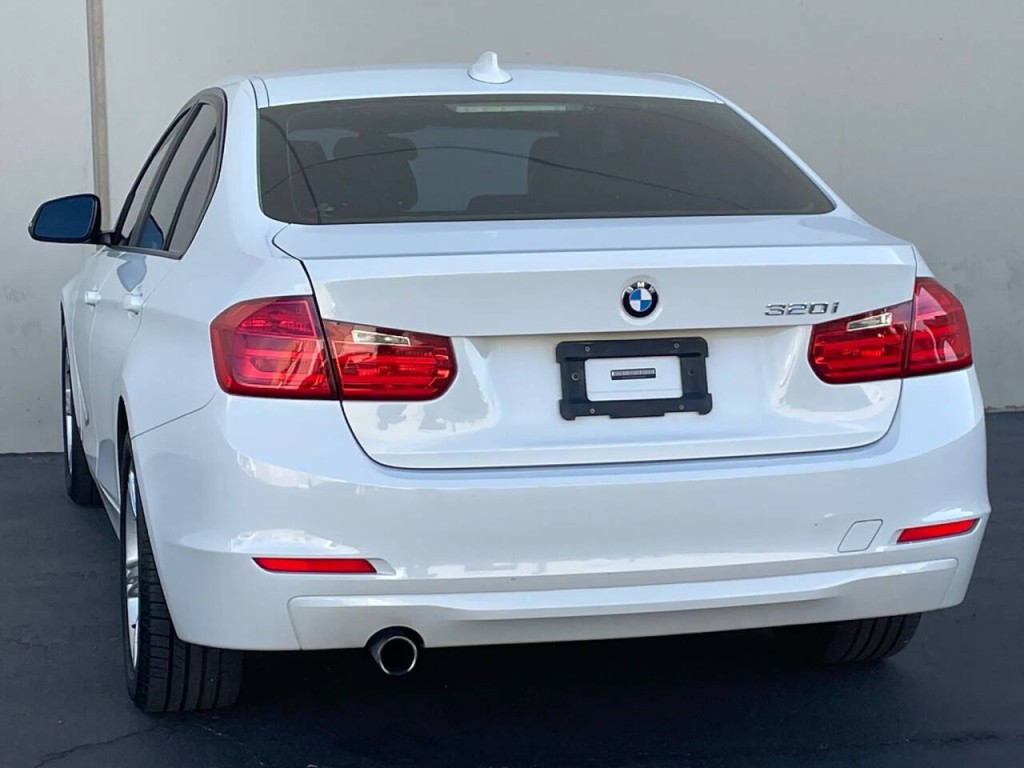 2014 BMW 3 Series Image 6