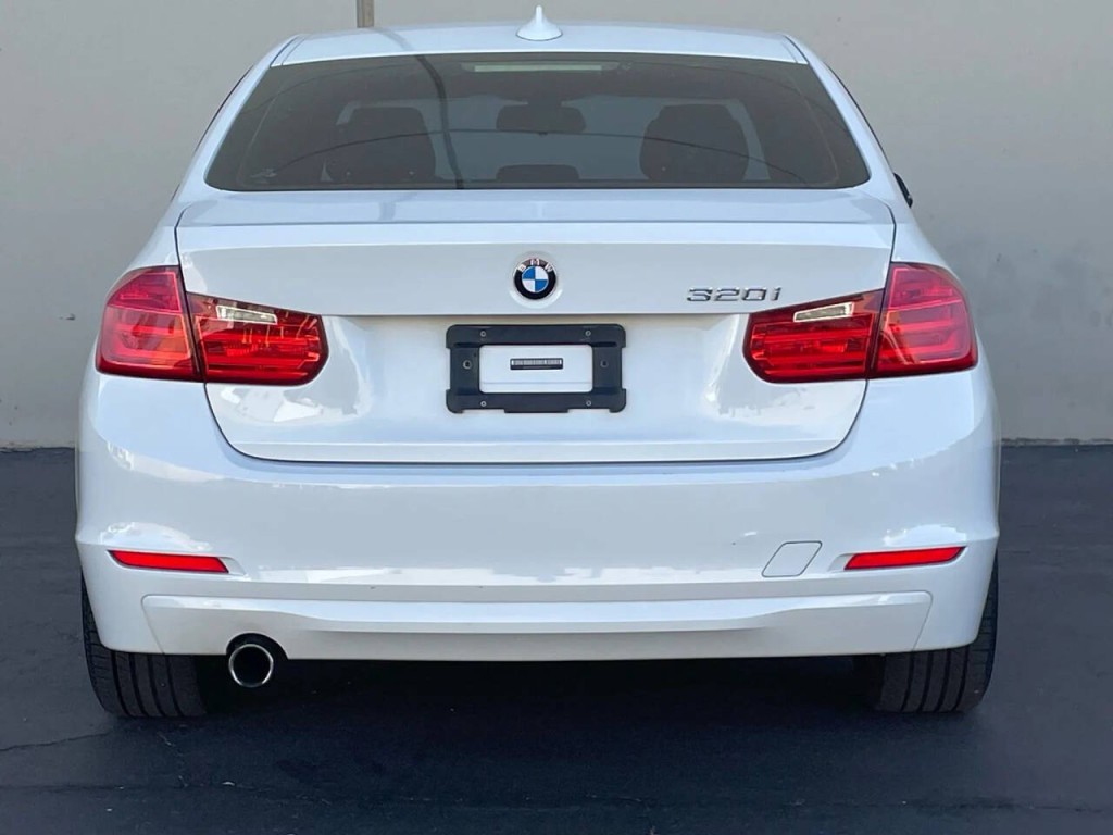 2014 BMW 3 Series Image 7