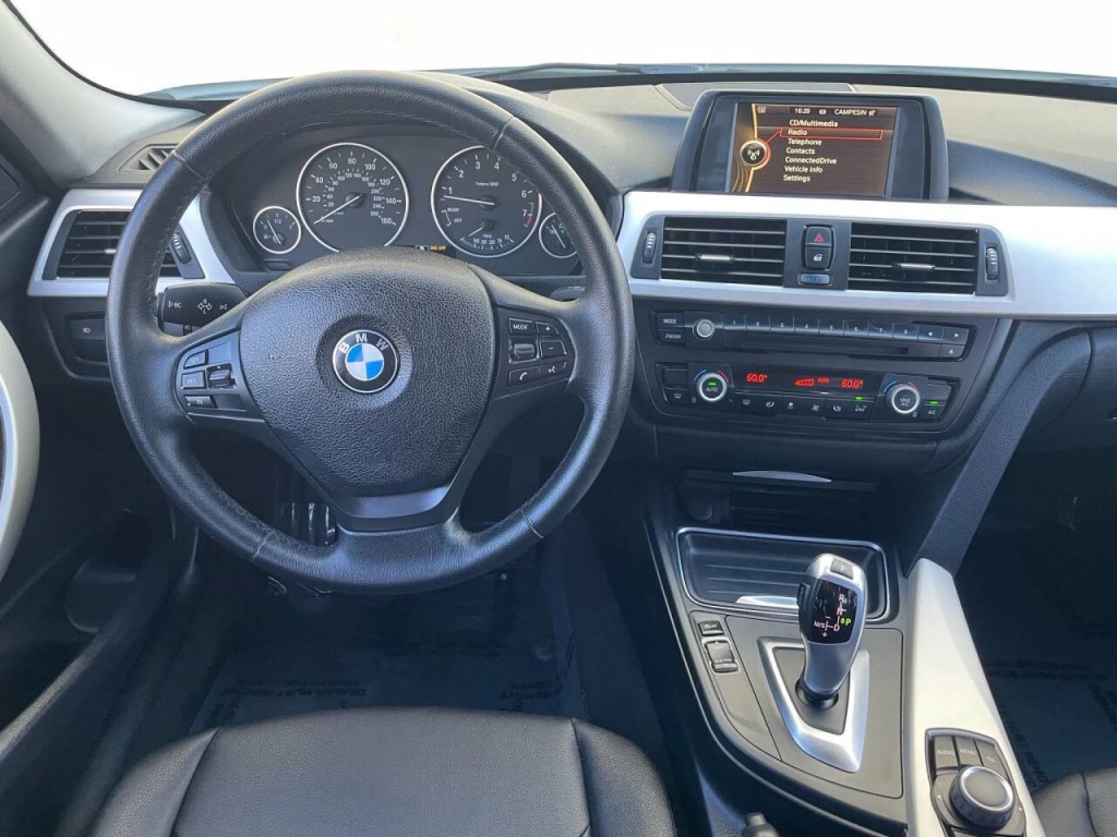 2014 BMW 3 Series Image 12