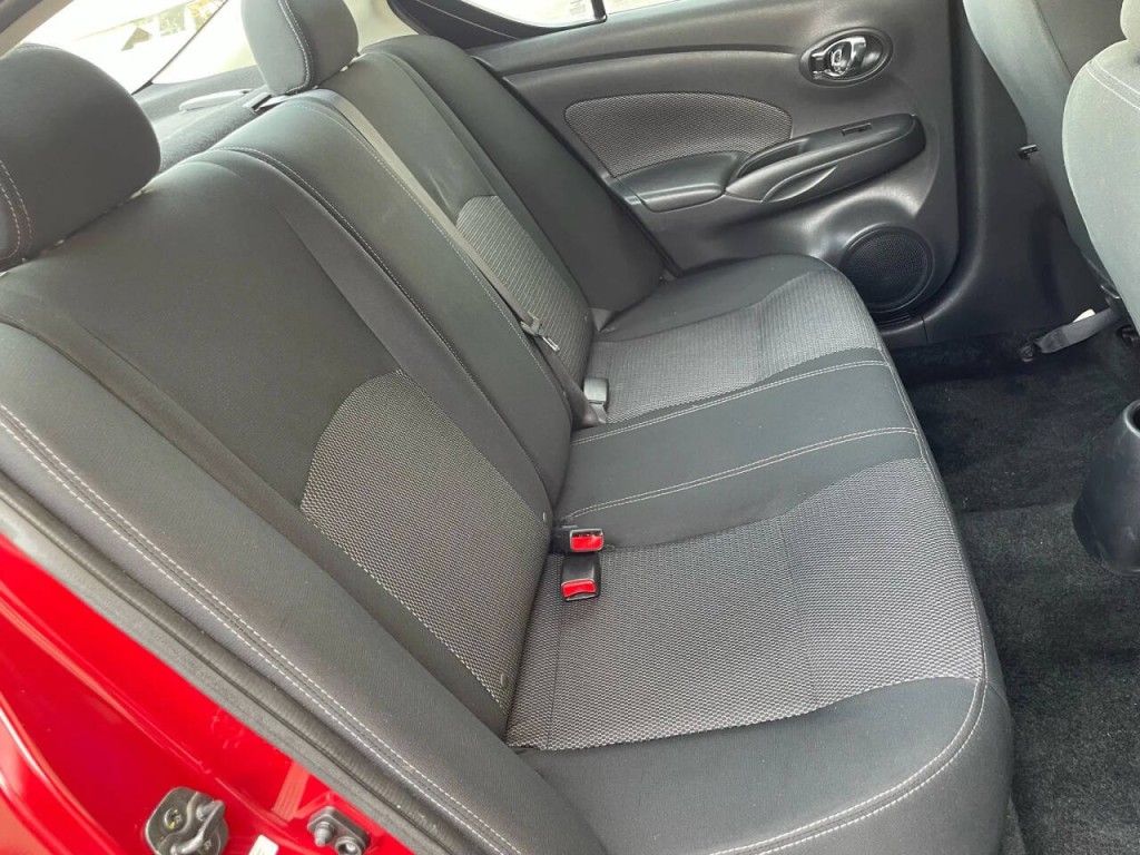 2018 Nissan Versa Image 17