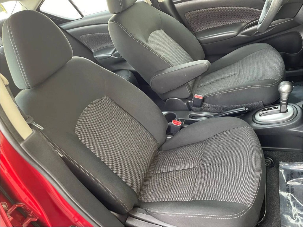 2018 Nissan Versa Image 19