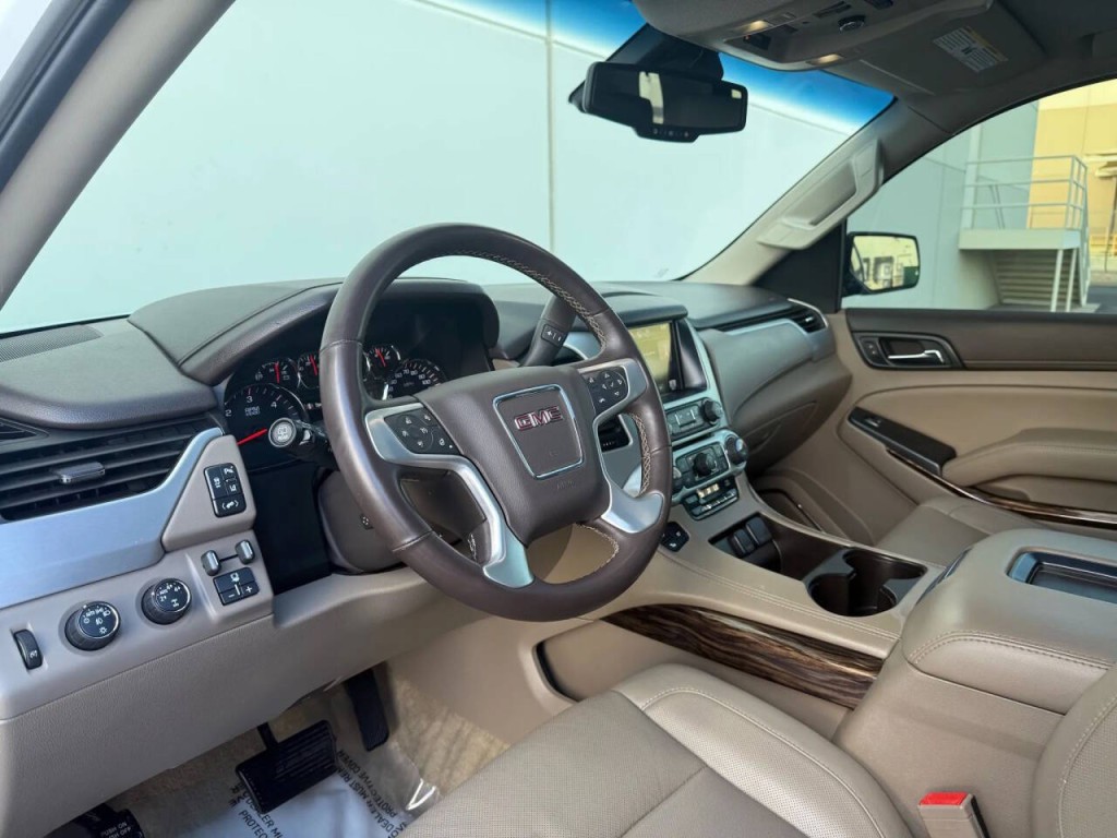 2015 GMC Yukon Image 11