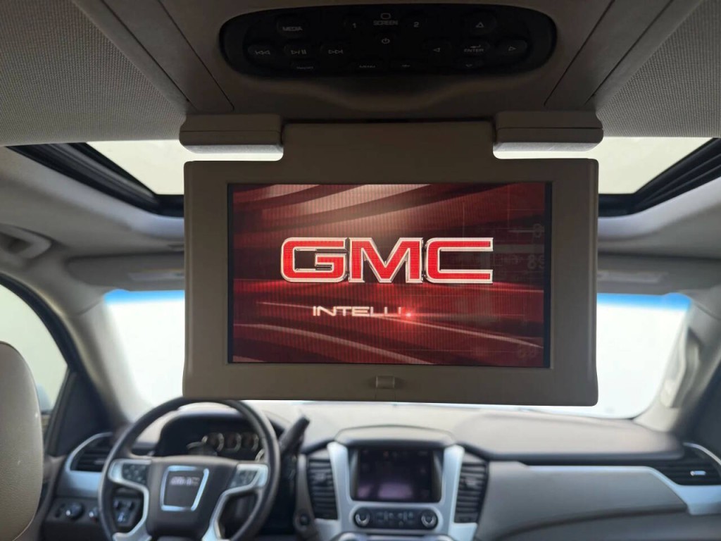 2015 GMC Yukon Image 16